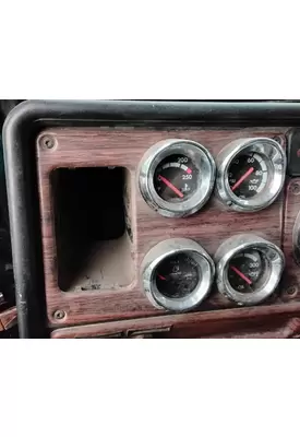 Freightliner FLD120SD Instrument Cluster