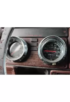 Freightliner FLD120SD Instrument Cluster