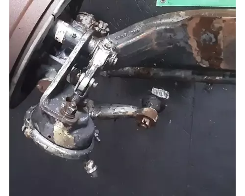 Freightliner FLD120 Axle Assembly, Front (Steer)