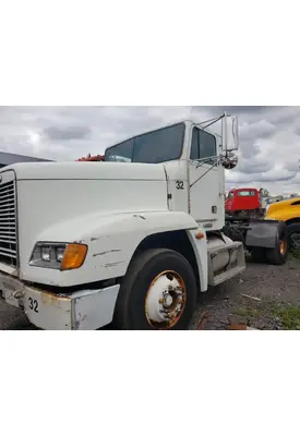Freightliner FLD120 Axle Assembly, Front (Steer)