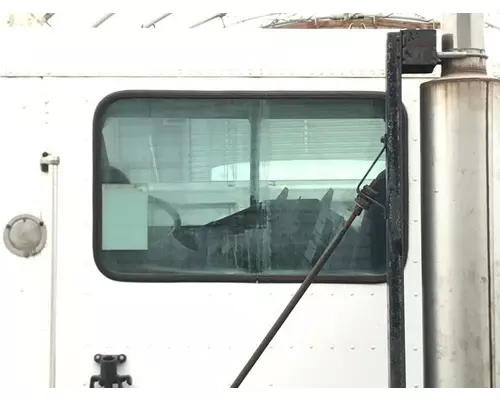 Freightliner FLD120 Back Glass