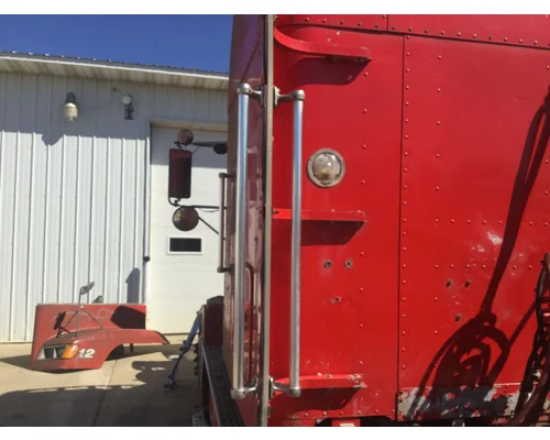 Freightliner FLD120 Body, Misc. Parts