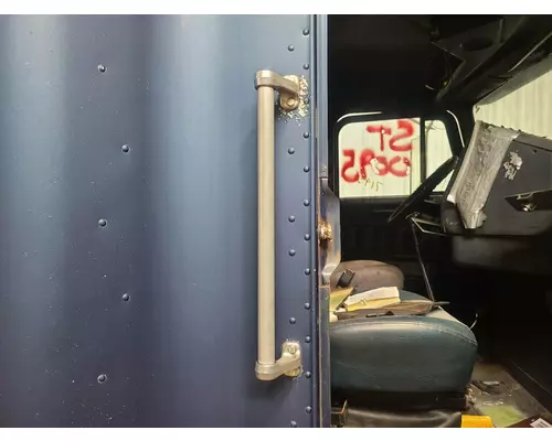 Freightliner FLD120 Body, Misc. Parts
