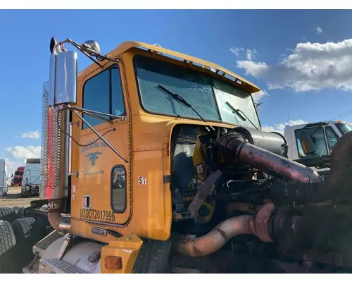 Freightliner FLD120 Cab Assembly