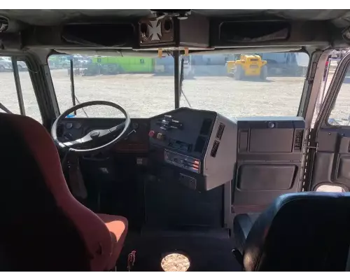 Freightliner FLD120 Cab
