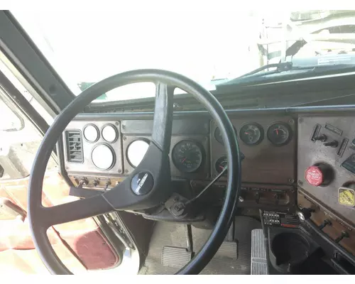 Freightliner FLD120 Dash Assembly