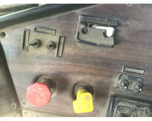 Freightliner FLD120 Dash Assembly