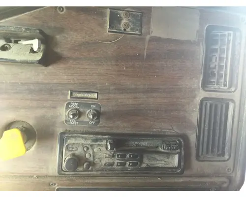 Freightliner FLD120 Dash Assembly