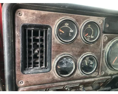 Freightliner FLD120 Dash Assembly