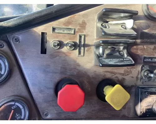 Freightliner FLD120 Dash Assembly