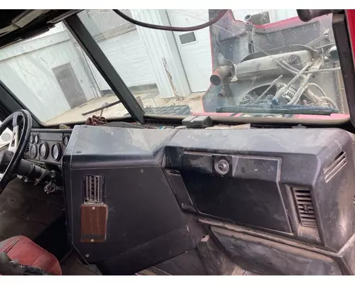 Freightliner FLD120 Dash Assembly