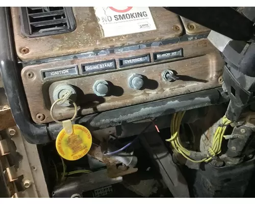 Freightliner FLD120 Dash Assembly