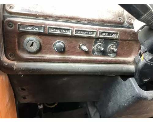 Freightliner FLD120 Dash Assembly