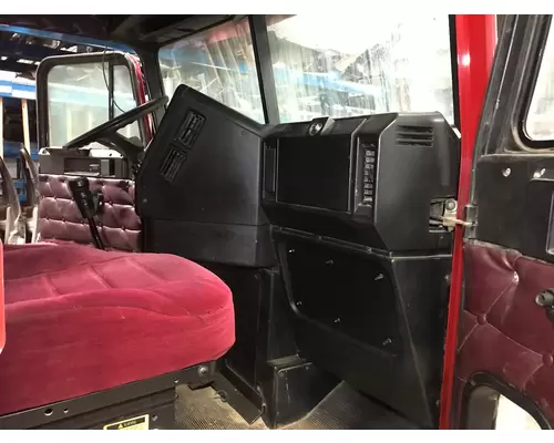 Freightliner FLD120 Dash Assembly