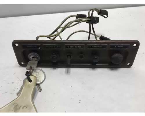 Freightliner FLD120 Dash Assembly