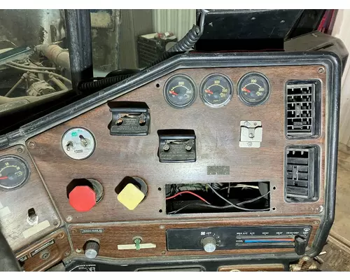 Freightliner FLD120 Dash Assembly