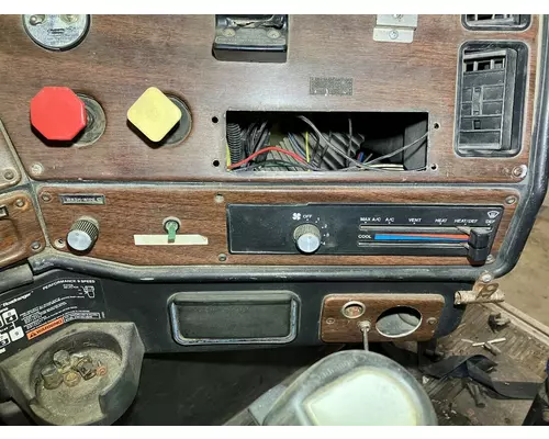 Freightliner FLD120 Dash Assembly