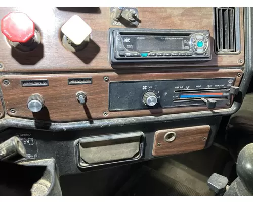 Freightliner FLD120 Dash Assembly