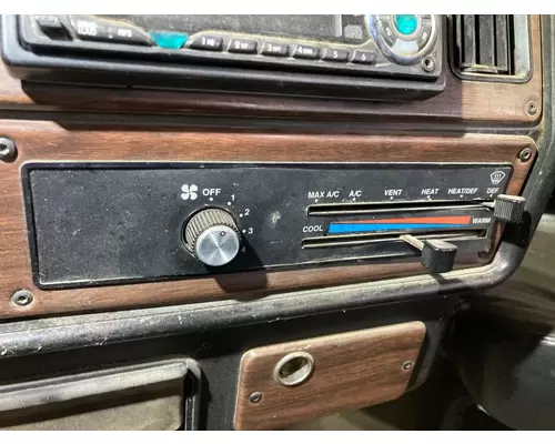 Freightliner FLD120 Dash Assembly