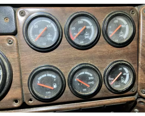 Freightliner FLD120 Dash Assembly