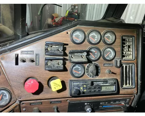 Freightliner FLD120 Dash Assembly