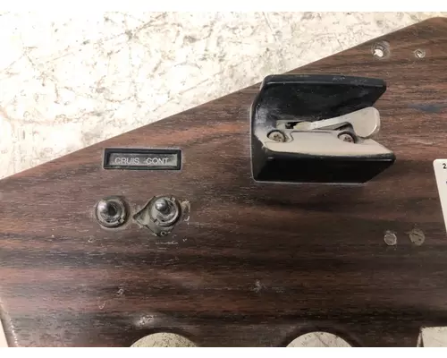 Freightliner FLD120 Dash Assembly
