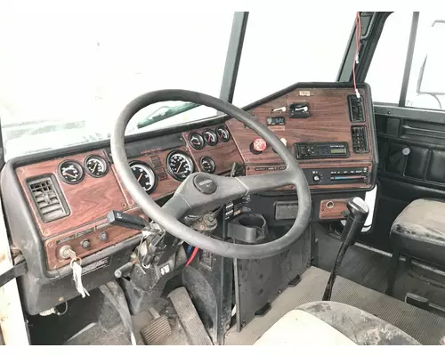 Freightliner FLD120 Dash Assembly