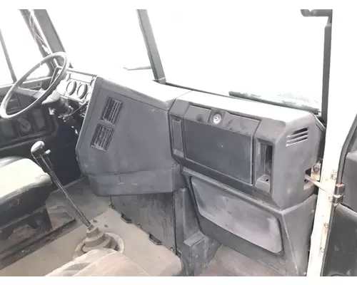 Freightliner FLD120 Dash Assembly