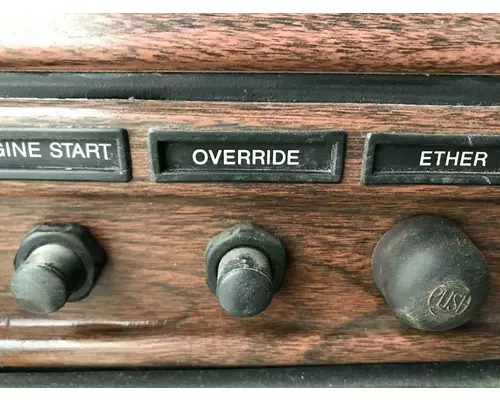 Freightliner FLD120 Dash Assembly