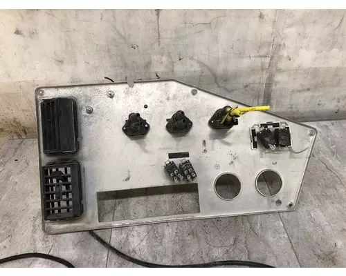 Freightliner FLD120 Dash Assembly