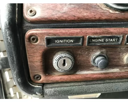 Freightliner FLD120 Dash Assembly