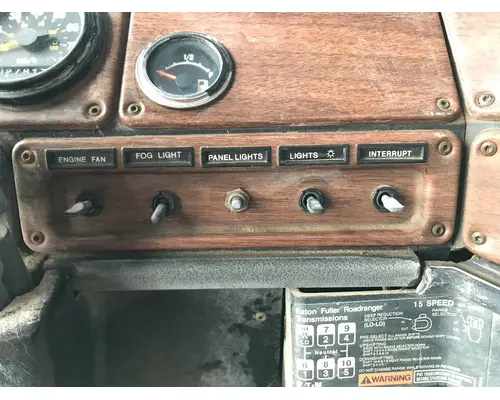 Freightliner FLD120 Dash Assembly