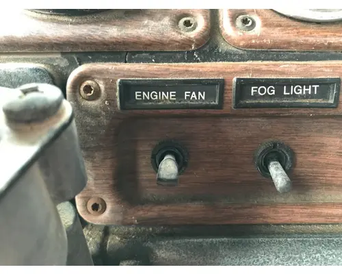 Freightliner FLD120 Dash Assembly