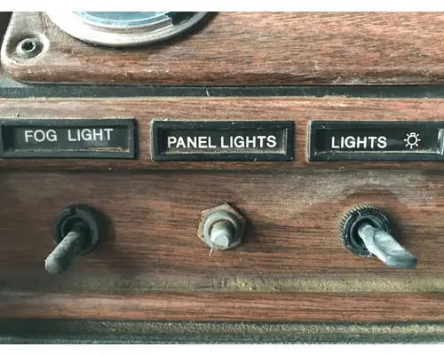 Freightliner FLD120 Dash Assembly