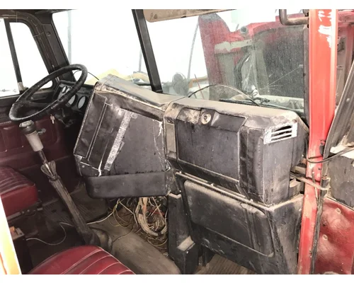 Freightliner FLD120 Dash Assembly