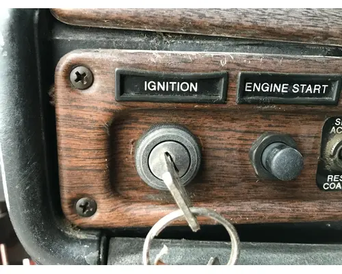 Freightliner FLD120 Dash Assembly