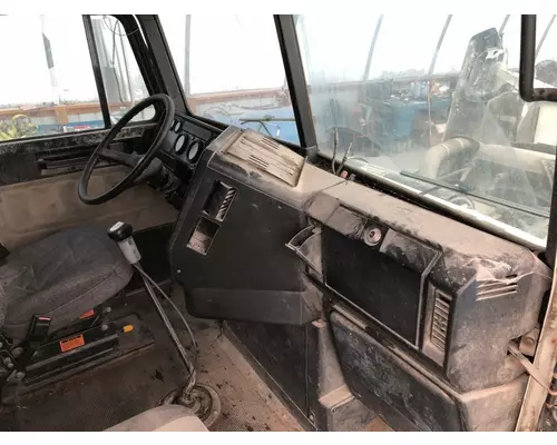 Freightliner FLD120 Dash Assembly