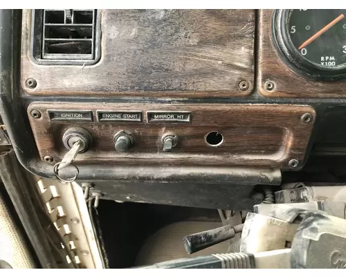 Freightliner FLD120 Dash Assembly