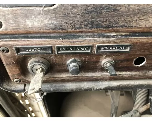 Freightliner FLD120 Dash Assembly