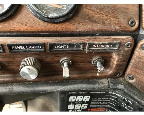 Freightliner FLD120 Dash Assembly