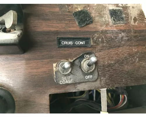 Freightliner FLD120 Dash Assembly