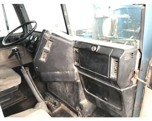 Freightliner FLD120 Dash Assembly