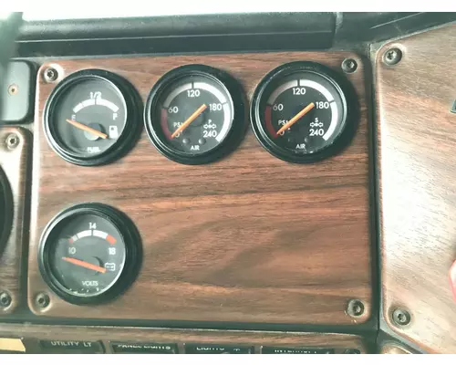 Freightliner FLD120 Dash Assembly