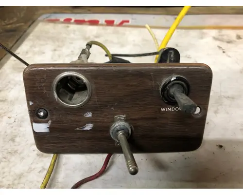 Freightliner FLD120 Dash Assembly