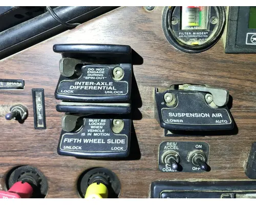 Freightliner FLD120 Dash Assembly