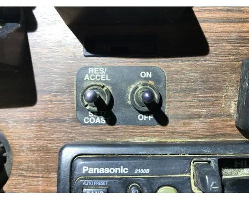 Freightliner FLD120 Dash Assembly