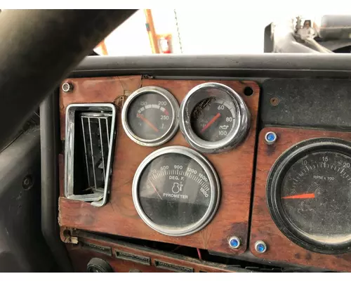 Freightliner FLD120 Dash Assembly