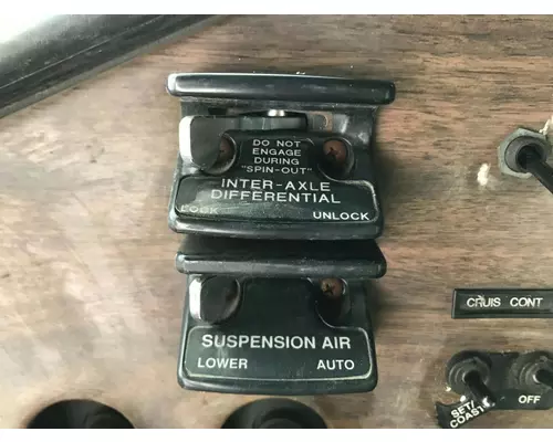 Freightliner FLD120 Dash Assembly