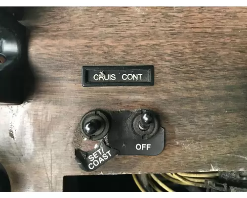 Freightliner FLD120 Dash Assembly