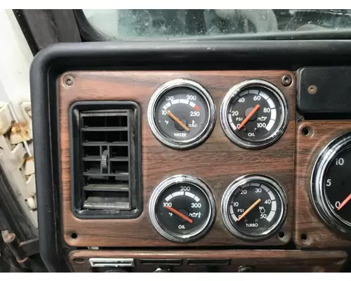 Freightliner FLD120 Dash Assembly